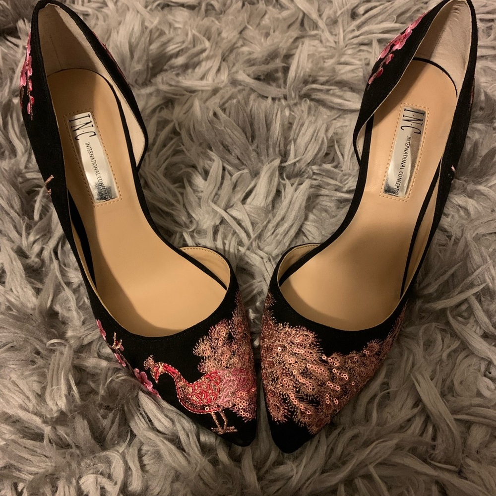 I.N.C pumps.
